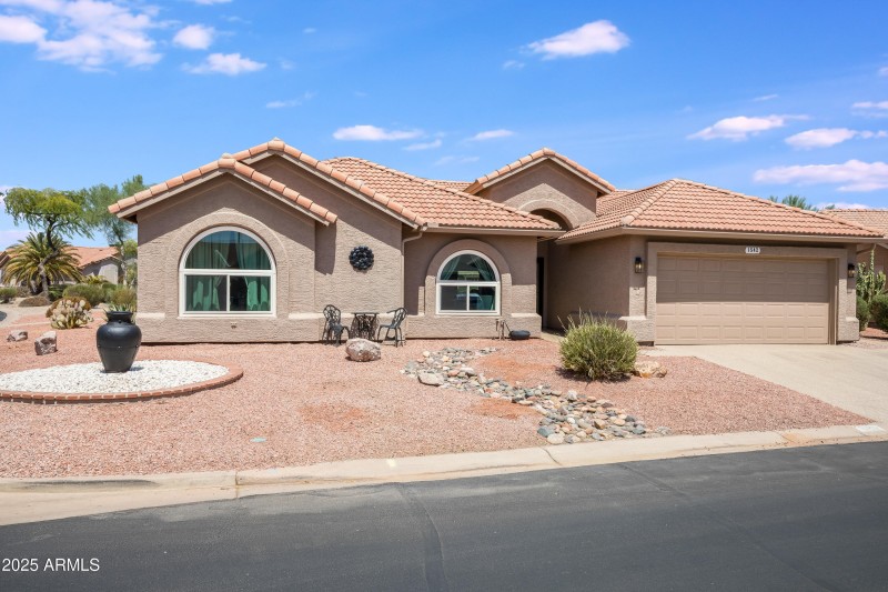 1542 E Palm Beach Dr-1