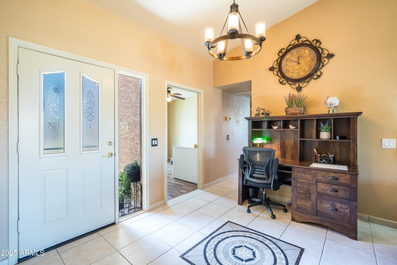 1542 E Palm Beach Dr-3