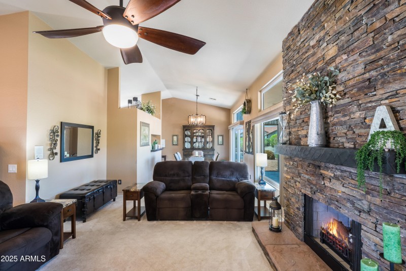 1542 E Palm Beach Dr-8