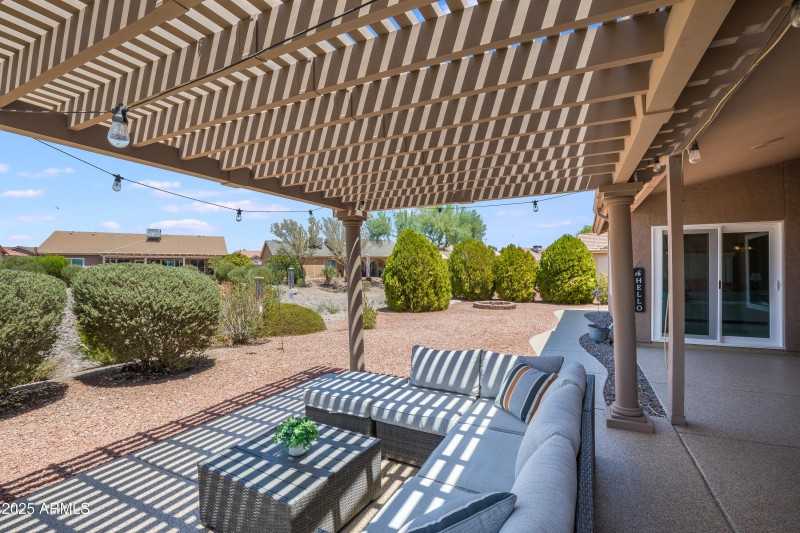 1542 E Palm Beach Dr-32