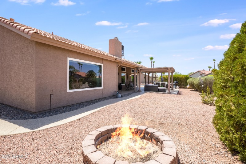 1542 E Palm Beach Dr-34