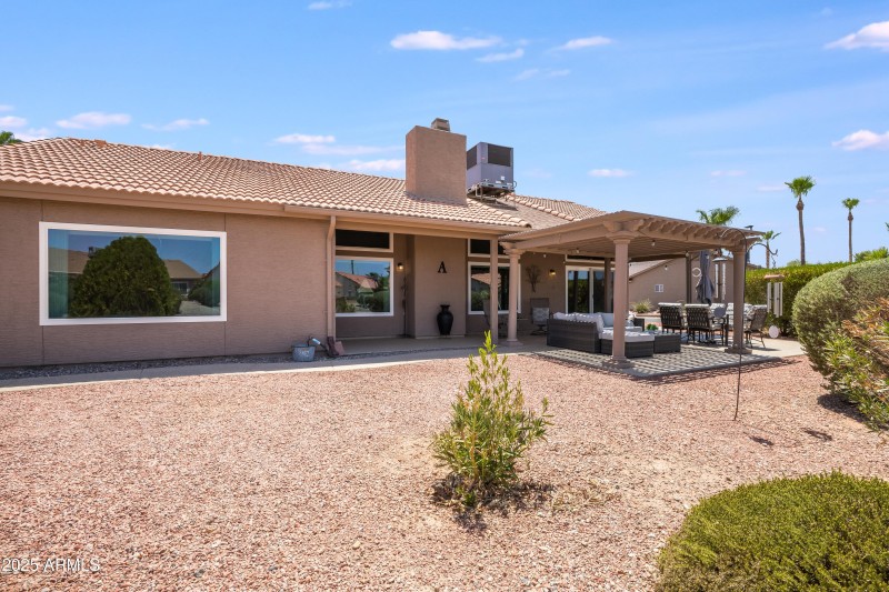 1542 E Palm Beach Dr-35