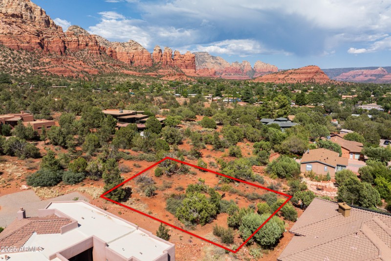 JL_640RhapsodyRd-drone-02