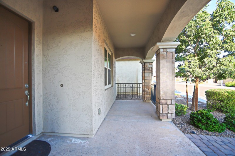 1954 E GERONIMO Street