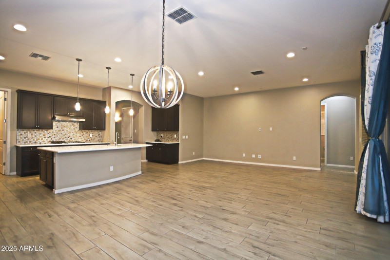 1954 E GERONIMO Street