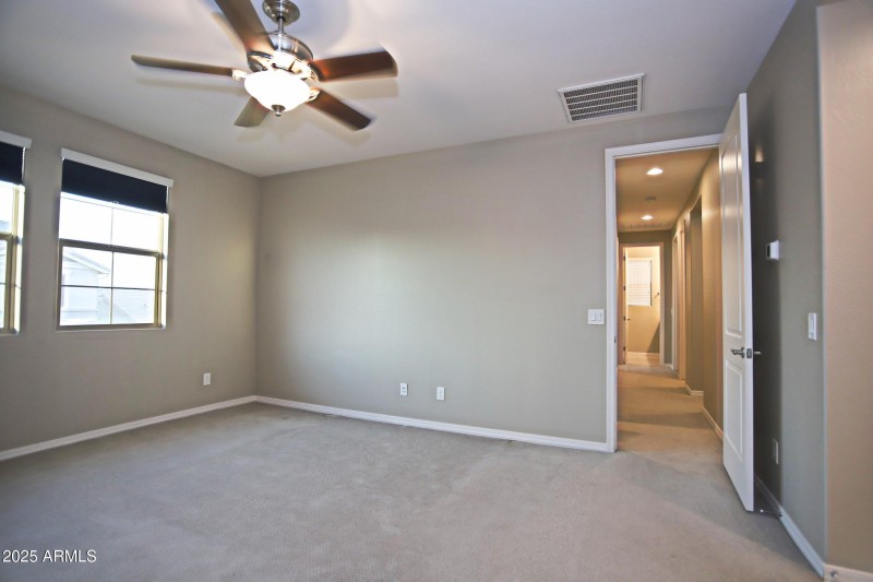 1954 E GERONIMO Street