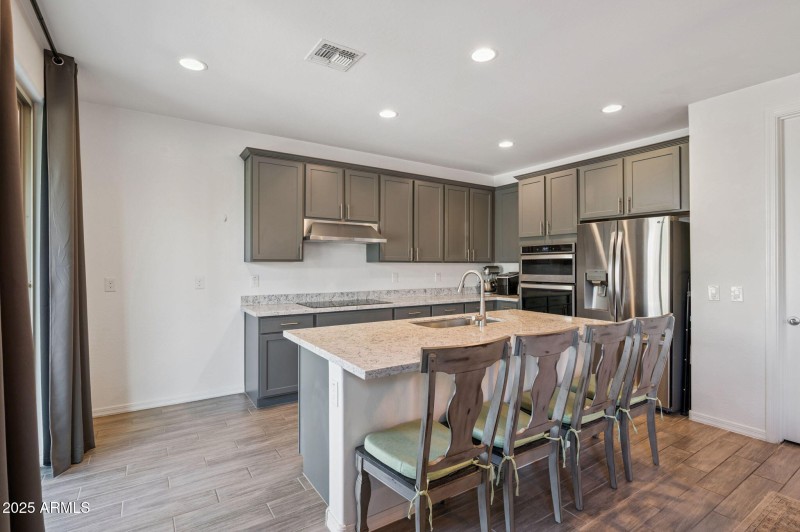 12-web-or-mls-4490-s-montana-dr