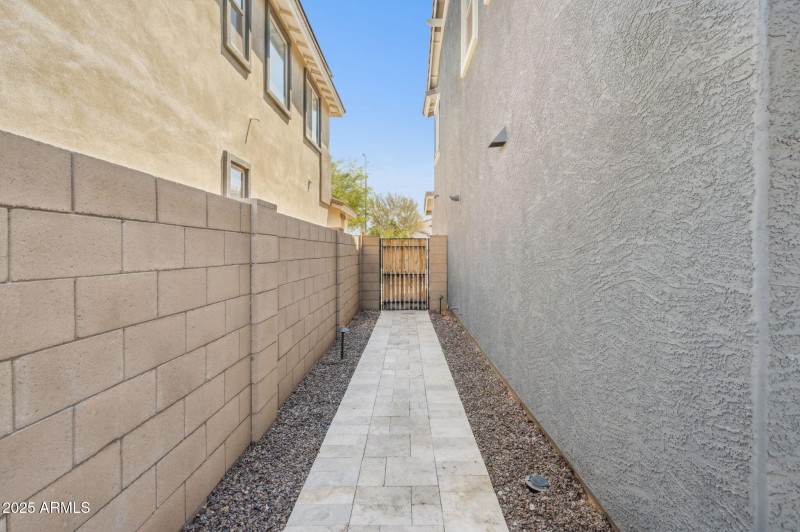 35-web-or-mls-4490-s-montana-dr