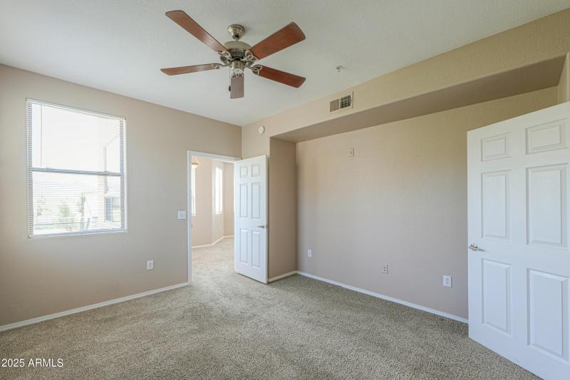 9820 N CENTRAL Avenue, 212