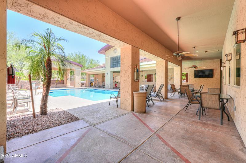 9820 N CENTRAL Avenue, 212