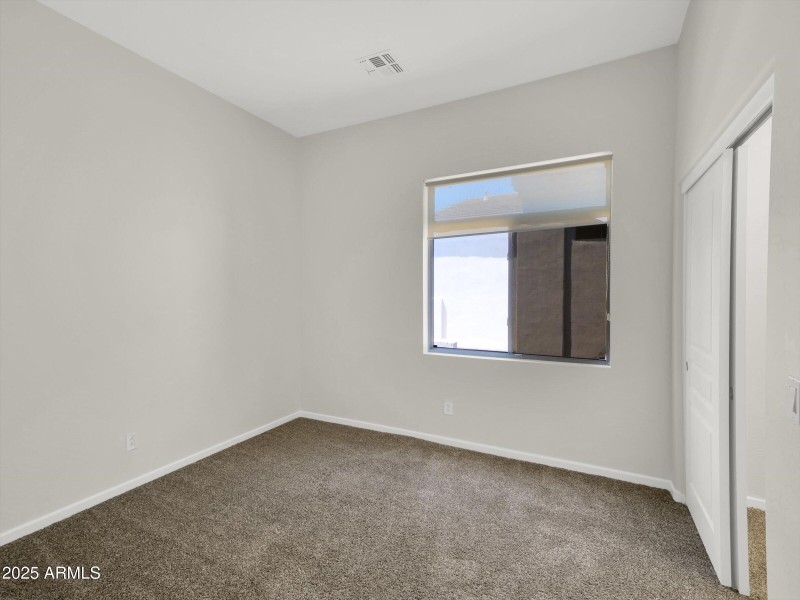 11-3906 E Carson Road-11