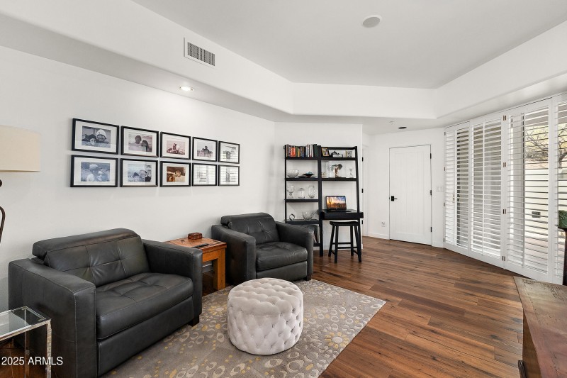 3rd bedroom/ family room