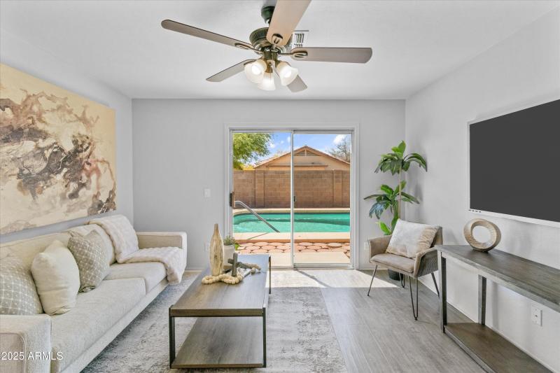 11921 W Bloomfield Family Room 2