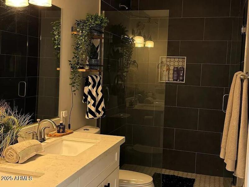 74b2d03000c391e3e2db078a6273a9da-cc_ft_7