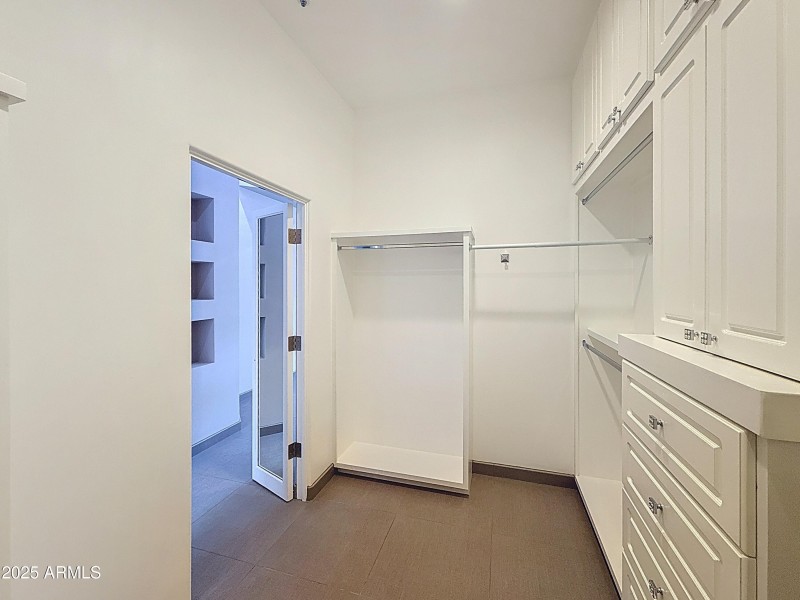 M Closet