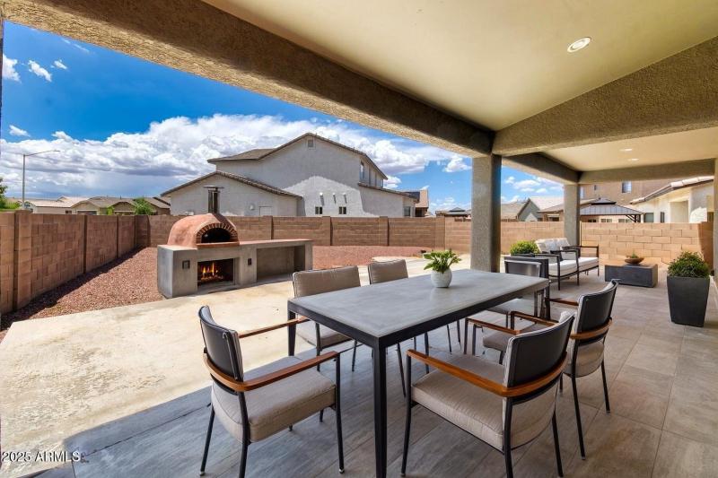 20250709191344155595000000-o - Outdoor -