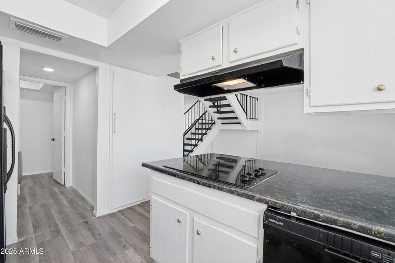 Kitchen & Laundry Room