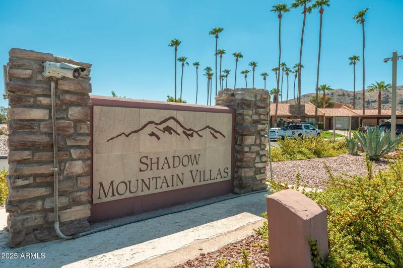 Shadow Mountain Villas - 01