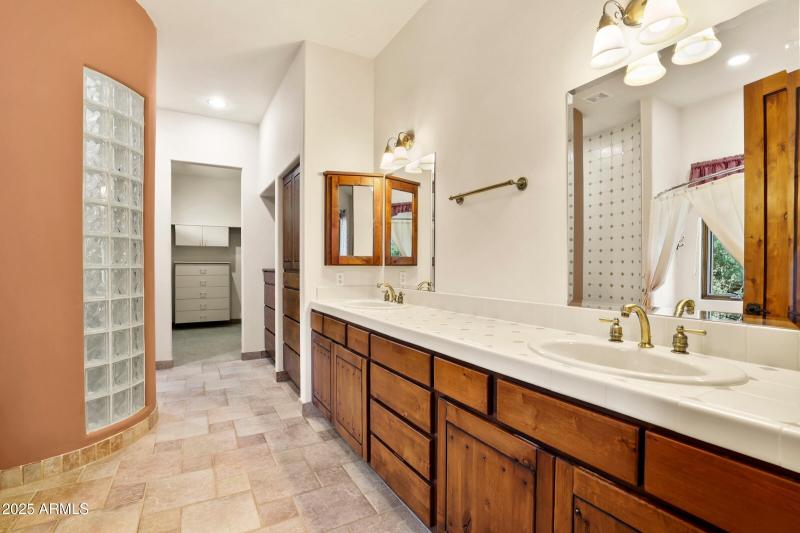 Master Bathroom - Double Sinks