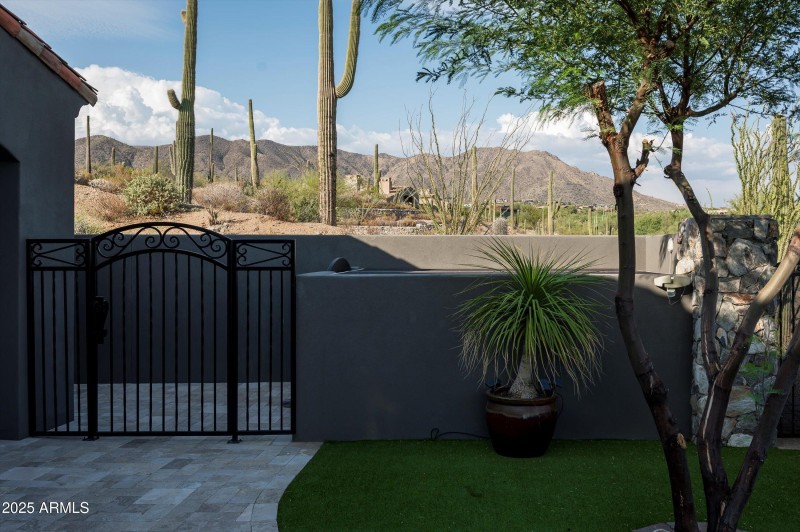 76-41399 N 96th St-76