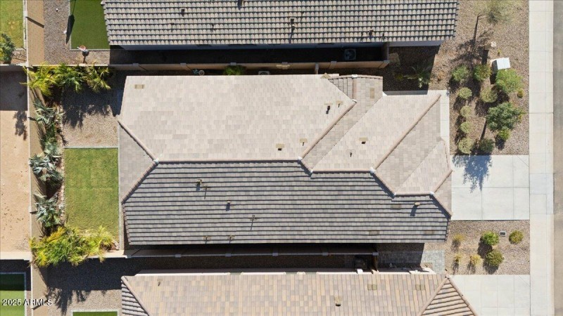 11-DJI_20250816162833_0168_D