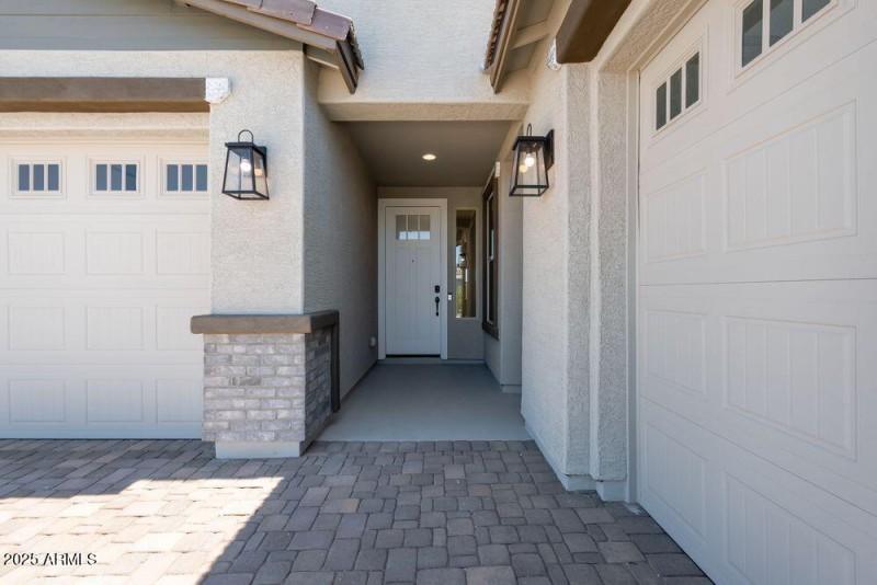 hj-az-phoenix-asante-passage-yellowstone