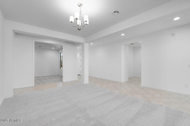 hj-az-phoenix-asante-passage-yellowstone