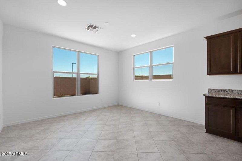 hj-az-phoenix-asante-passage-yellowstone