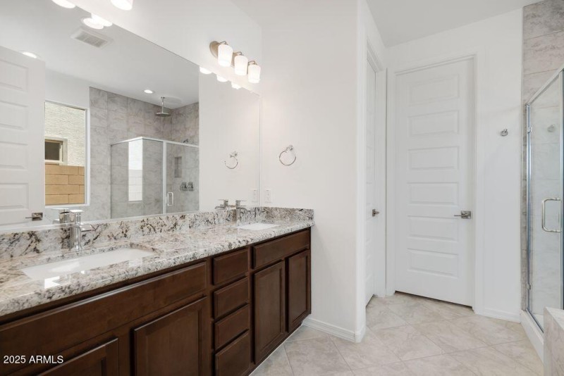 hj-az-phoenix-asante-passage-yellowstone