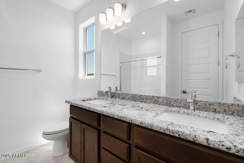 hj-az-phoenix-asante-passage-yellowstone