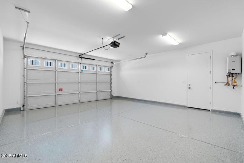 hj-az-phoenix-asante-passage-yellowstone