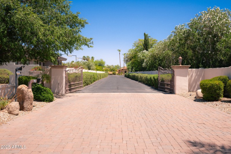 private front gated drive