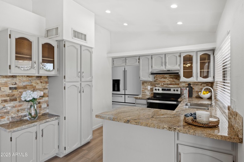 8943 E Friess Dr-15