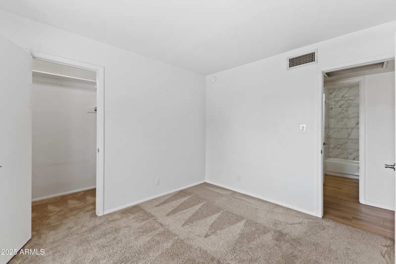 8943 E Friess Dr-26