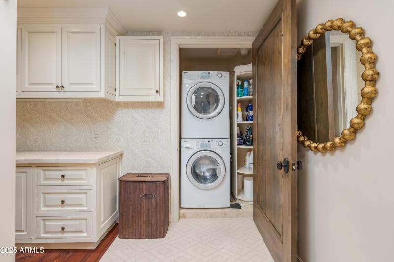 Primary Suite Laundry