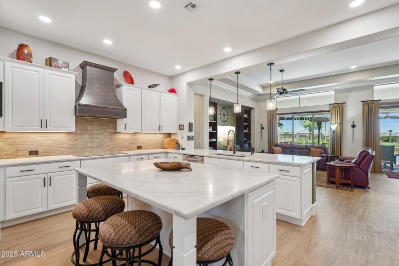 23-web-or-mls-N 169th Ave-L1708-023