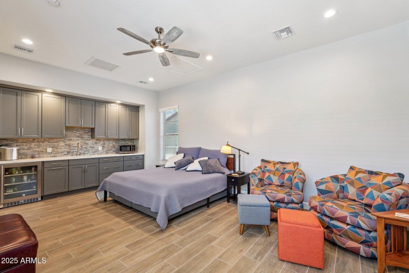 44-web-or-mls-N 169th Ave-L1708-044