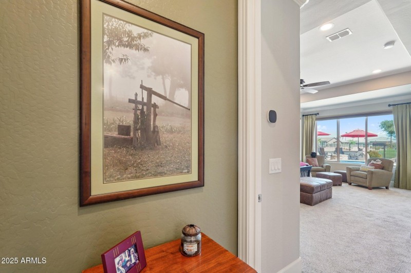 56-web-or-mls-N 169th Ave-L1708-057