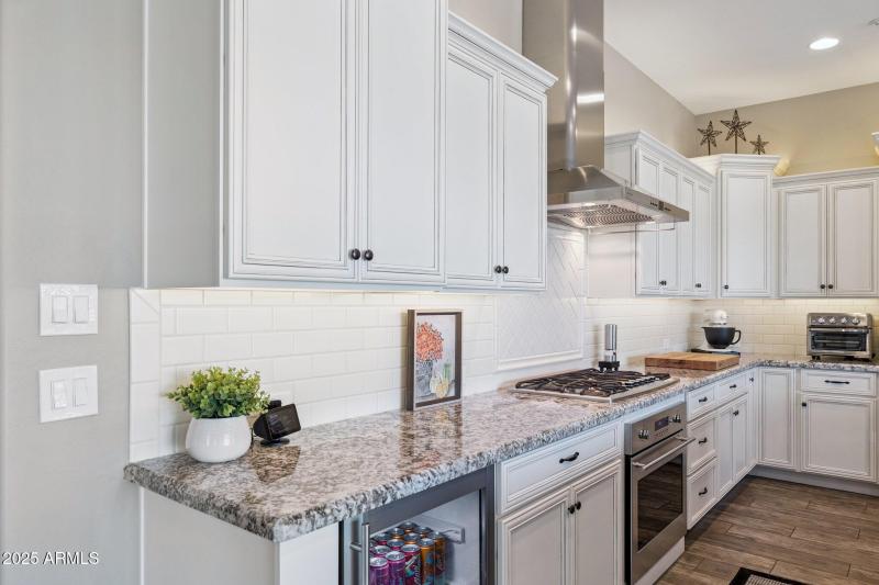 13-web-or-mls-17608-e-desert-vista-trail