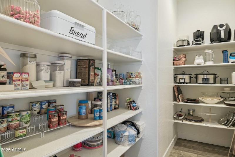 15-web-or-mls-17608-e-desert-vista-trail