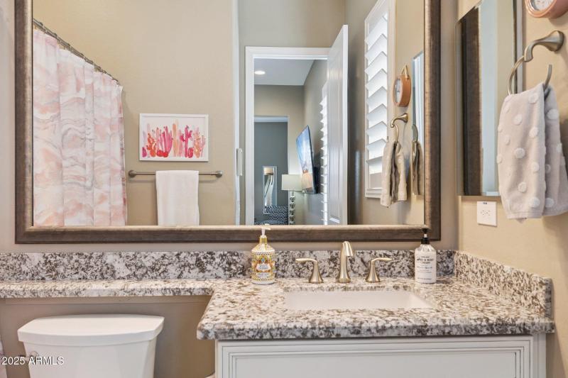 31-web-or-mls-17608-e-desert-vista-trail