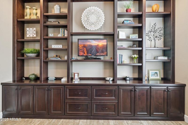 35-web-or-mls-17608-e-desert-vista-trail