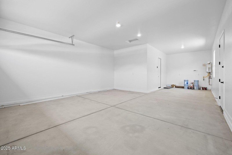 Garage 2