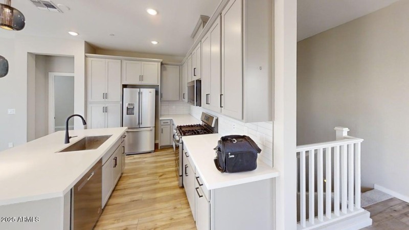 746-east-doral-avenue-kitchen