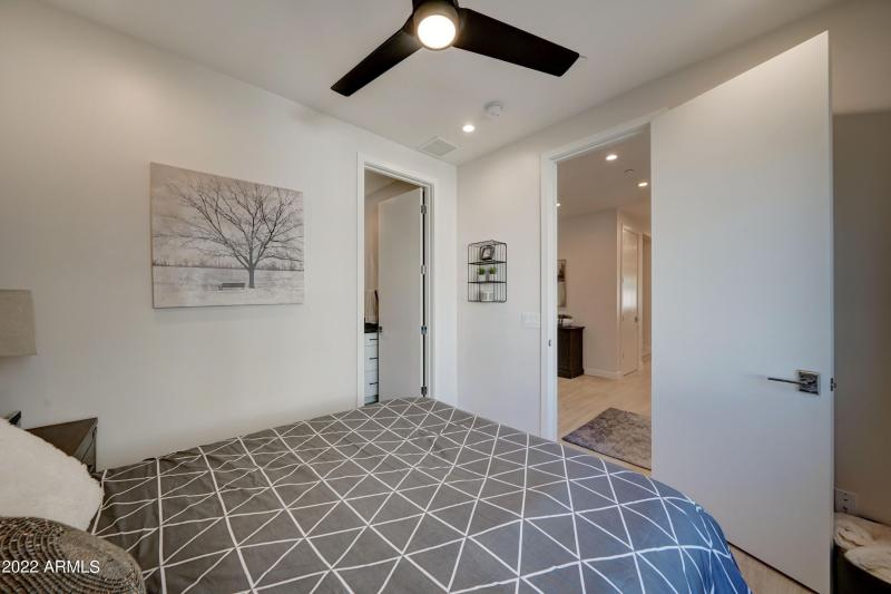 6500 E Camelback Rd, 1006-18