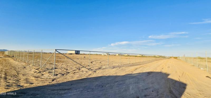 5C9D9BA9-71F8-4F94-9CF3-DA8B9B2EF433_1_2