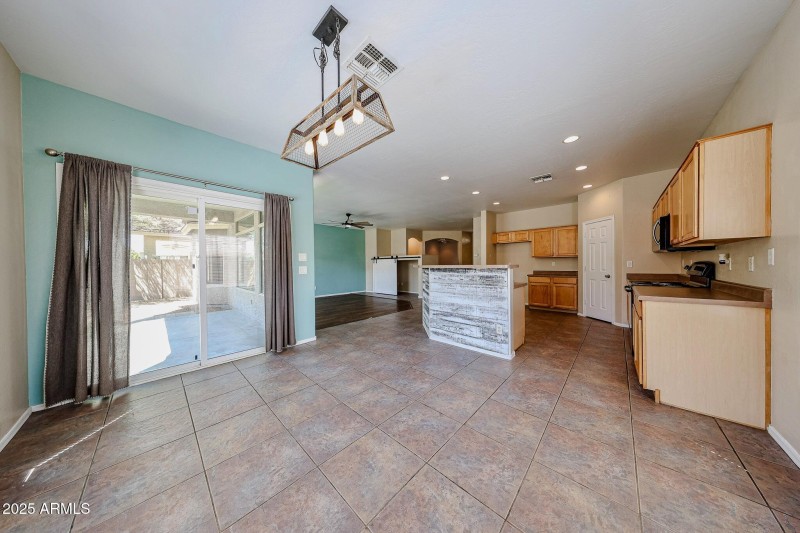 Large Dining Table Space