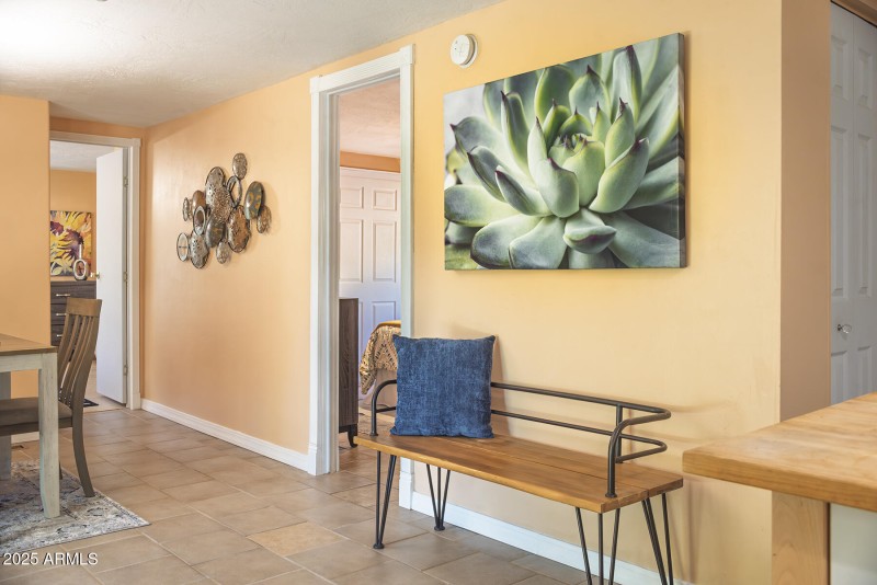 Kitchen / Dining Area