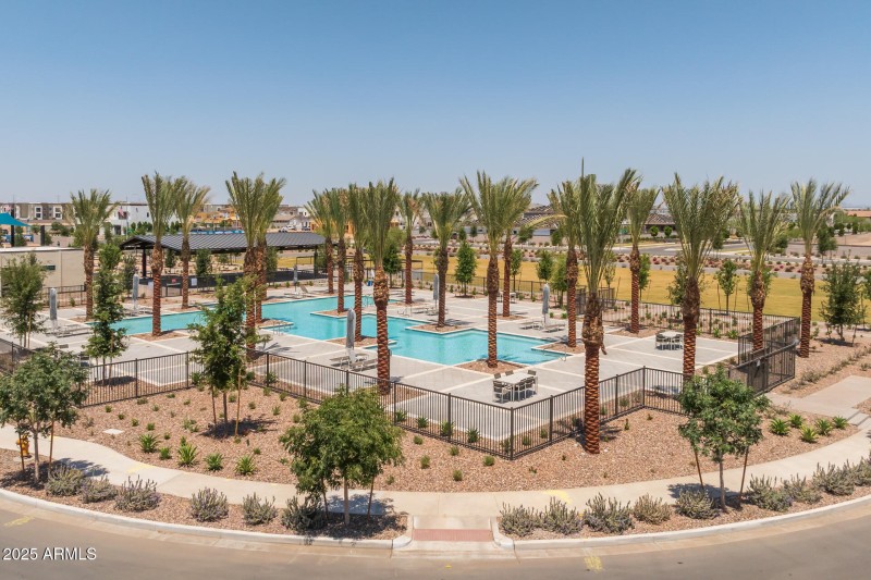 Avalon Crossing Community photos-2