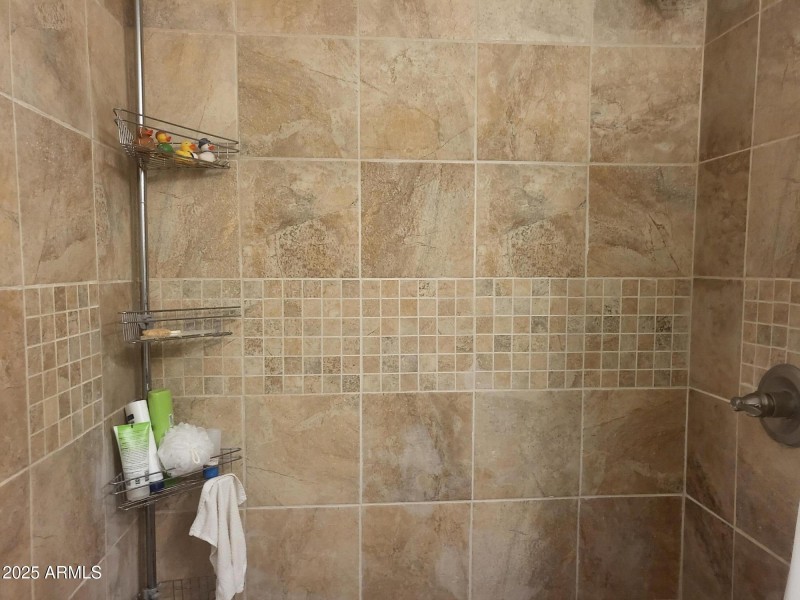 LG TILED WALK IN SHOWER
